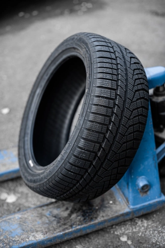 фото протектора и шины Ice Blazer Alpine EVO1 Шина Sailun ICE BLAZER Alpine EVO1 235/40 R18 95V