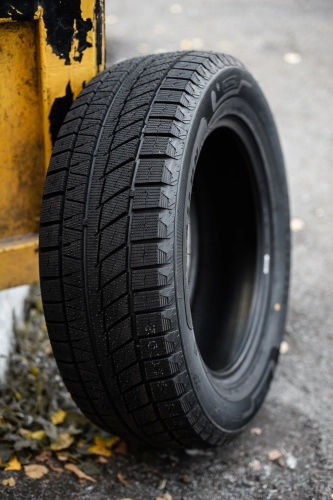 фото протектора и шины Ice Blazer Arctic EVO Шина Sailun Ice Blazer Arctic EVO 235/55 R20 105V