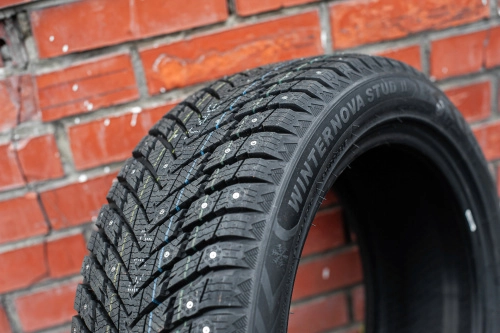 фото протектора и шины WINTERNOVA STUD II Шина ZMAX WINTERNOVA STUD II 275/40 R18 103T